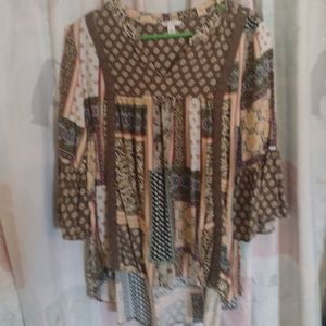 Boho style top super soft v notch neck nwot beautiful print